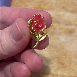 002 Vintage Gold Tone and Red Floral Brooch